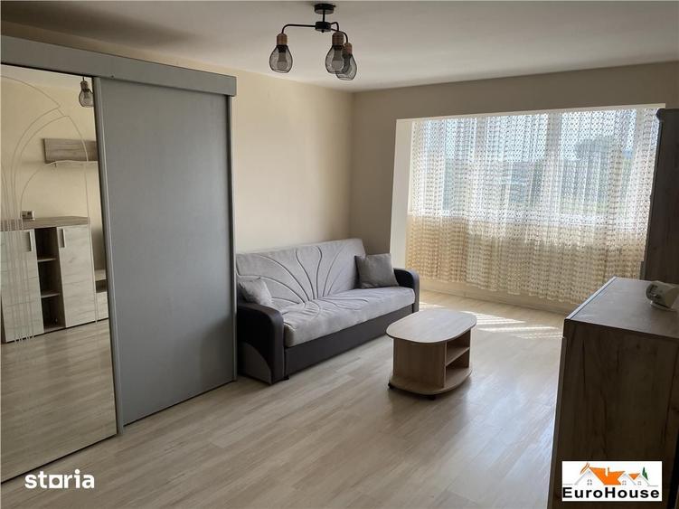 Apartament cu 3 camere decomandat în Ampoi 2
