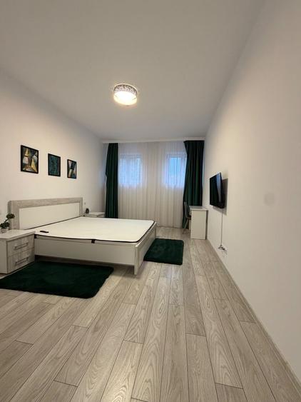Apartament cu 2 camere decomandat, mobilat în Central