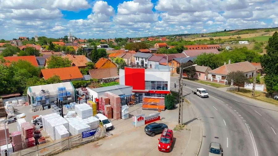 Spațiu comercial, de 456 mp, în Episcopia Bihorului