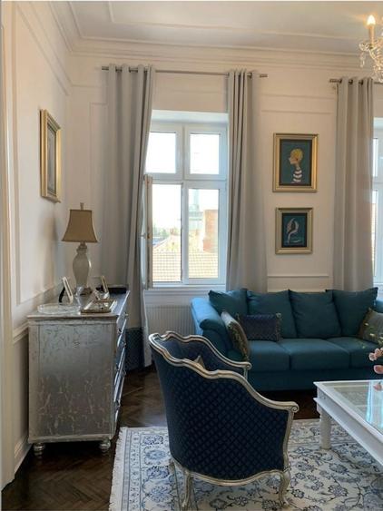Apartament cu 3 camere semidecomandat, mobilat în Neptun