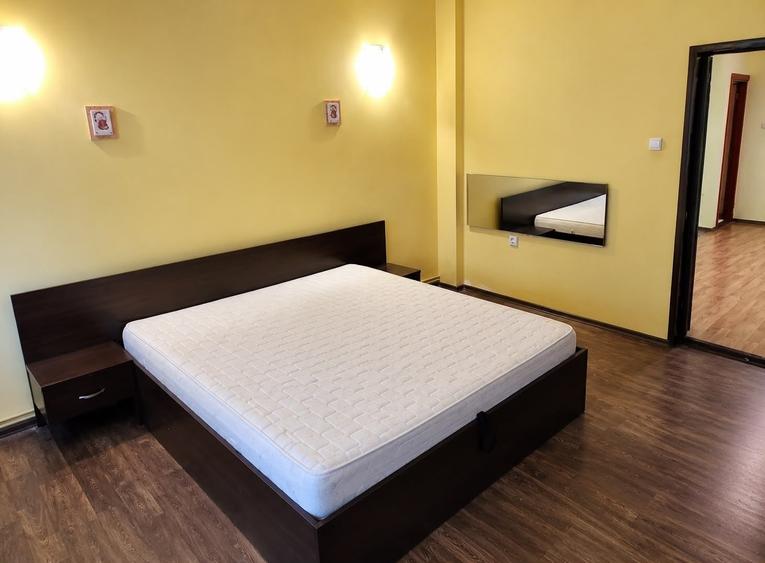 Apartament cu 2 camere semidecomandat, mobilat în Bucovina