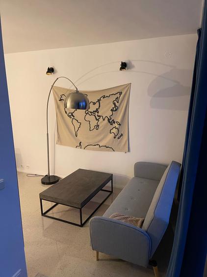 Apartament cu 4 camere decomandat, mobilat în Polonă