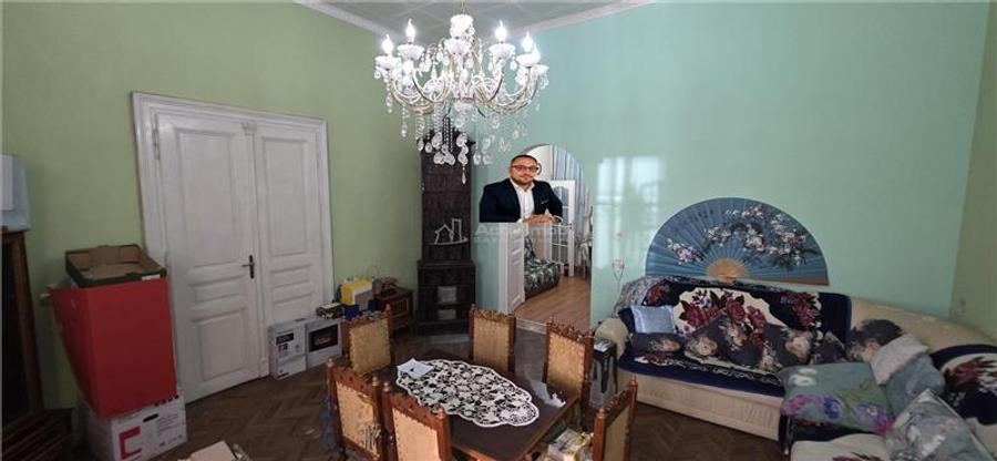 Apartament cu 4 camere decomandat, mobilat în Fabric