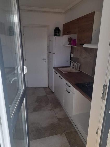 Apartament cu 2 camere decomandat în Roșu