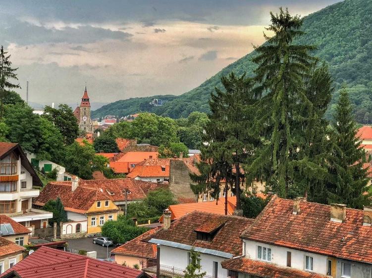 Apartament cu 4 camere în Central