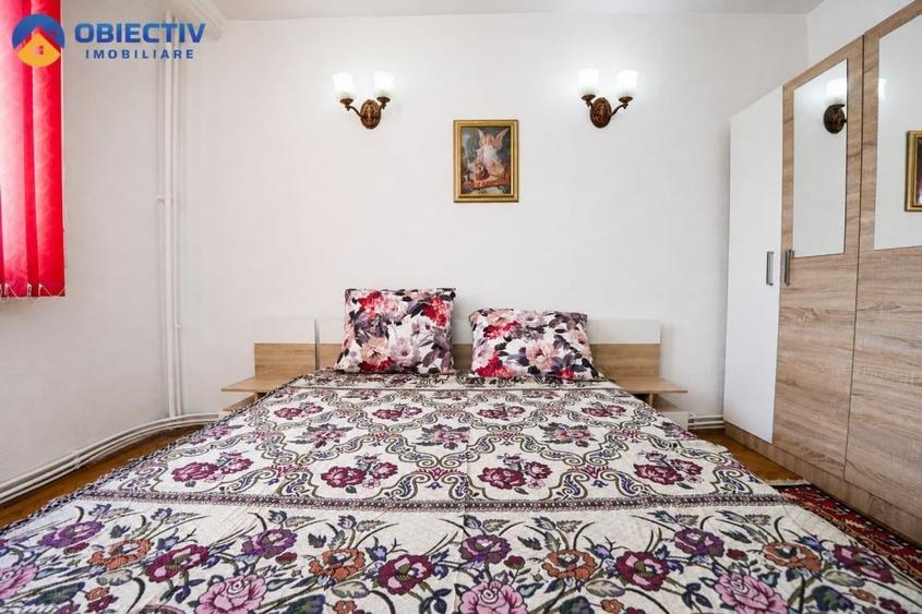 Apartament cu 4 camere semidecomandat în Mărăței