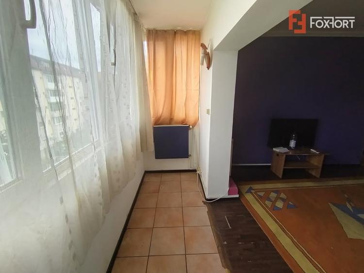 Apartament cu 2 camere semidecomandat, mobilat în Dâmbovița