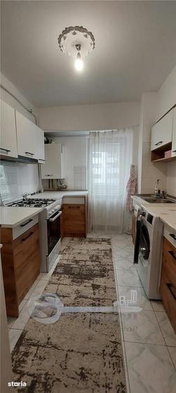 Apartament cu 3 camere decomandat în Holboca