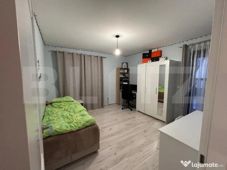 Casă cu 6 camere cu Teren 500 Mp în Calea Moldovei