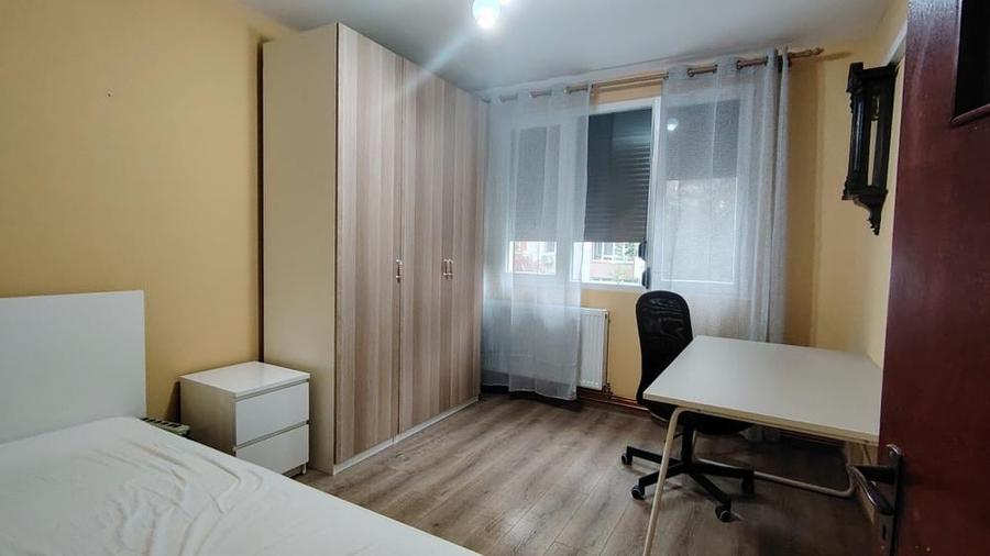 Apartament cu 4 camere în Drumul Taberei