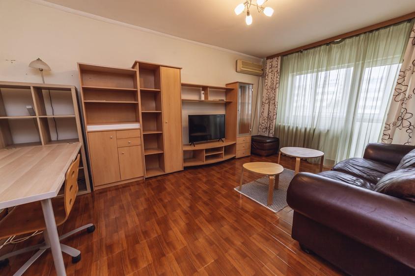 Apartament cu 2 camere semidecomandat, mobilat în Moșilor
