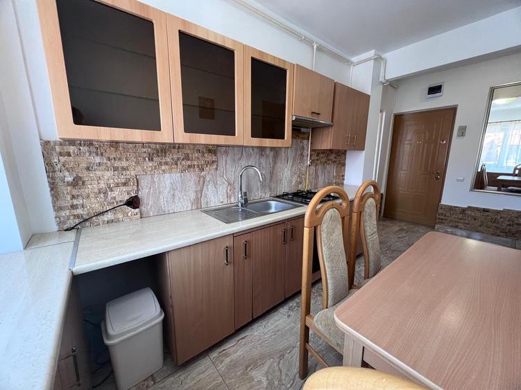 Apartament cu 2 camere decomandat în Decebal