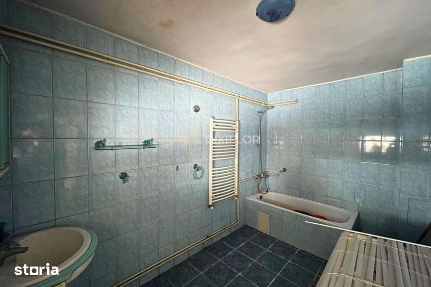 Casă cu 2 camere cu Teren 810 Mp în Praid