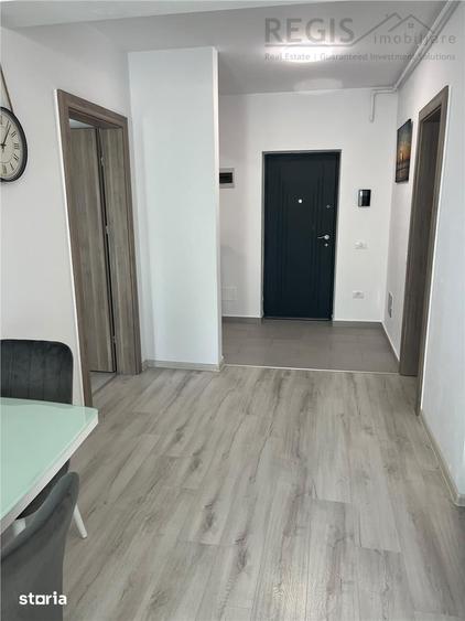 Apartament cu 2 camere semidecomandat, mobilat în Tractorul