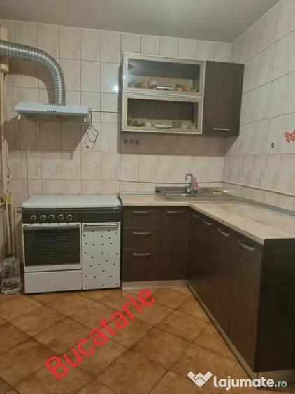Apartament cu 3 camere decomandat în Gorjului