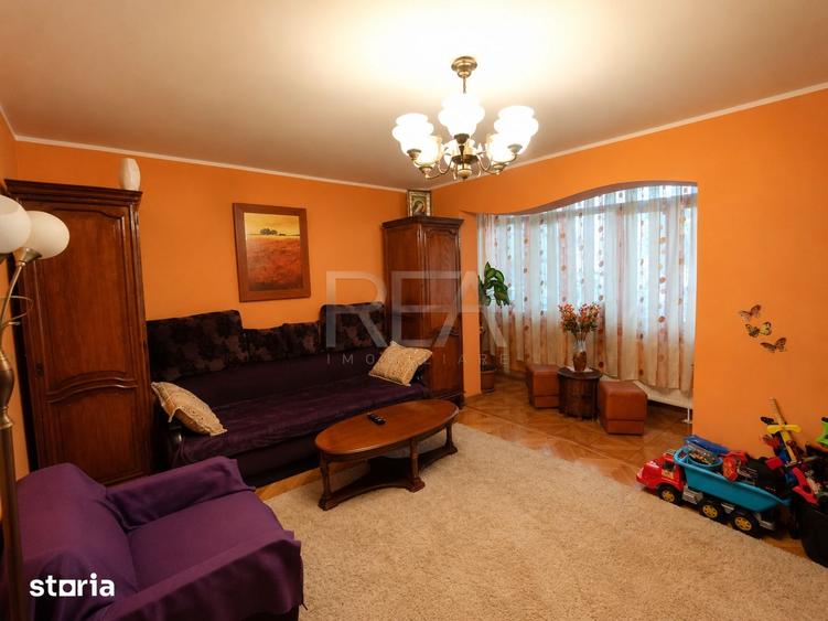 Apartament cu 4 camere decomandat, mobilat în Titan