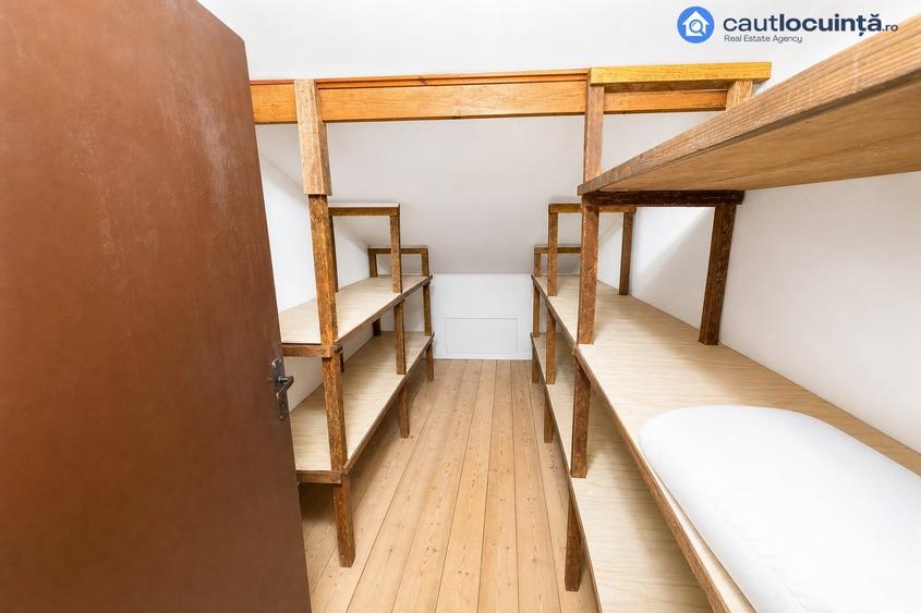 Casă cu 5 camere cu Teren 300 Mp în Trăisteni