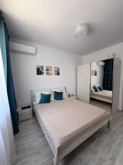 Apartament cu 2 camere decomandat în Roșu