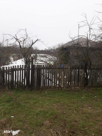 Teren de 1635 mp, în Vidra