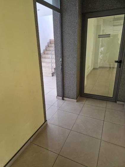 Birou, de 200 mp, în Berceni