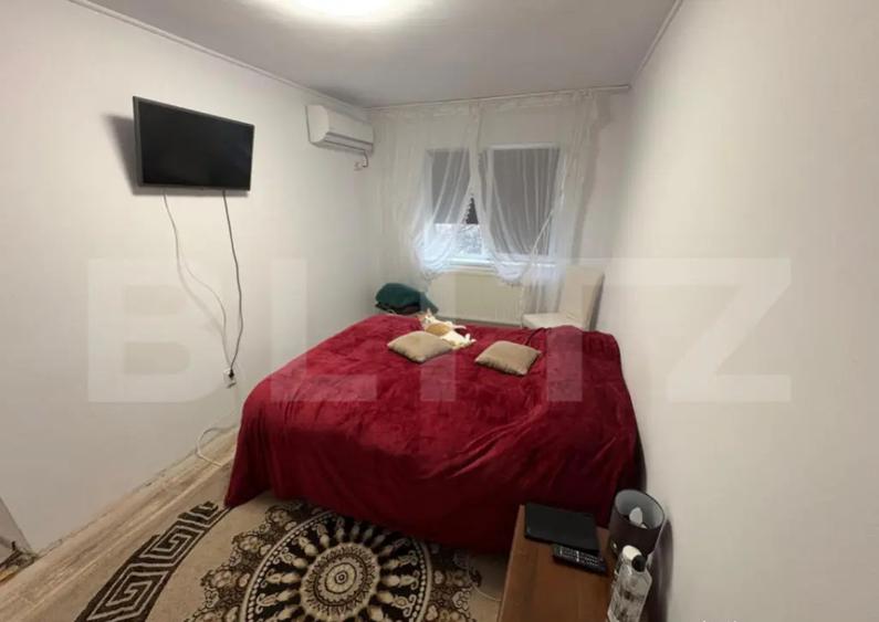 Apartament cu 4 camere semidecomandat, mobilat în Piața Centrală