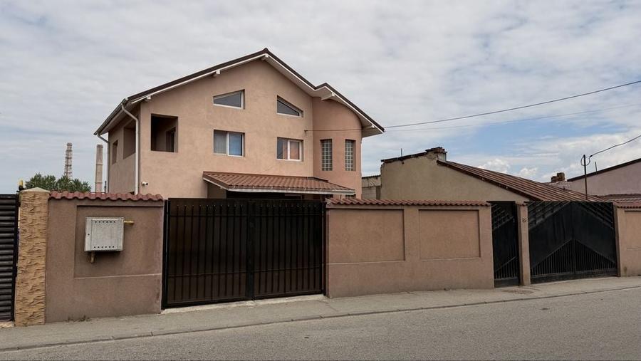 Casă cu 4 camere cu Teren 1115 Mp în Bariera Vâlcii