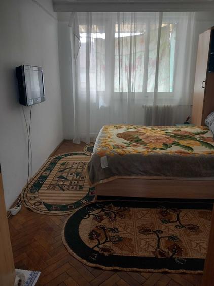 Apartament cu 2 camere semidecomandat în Crihala