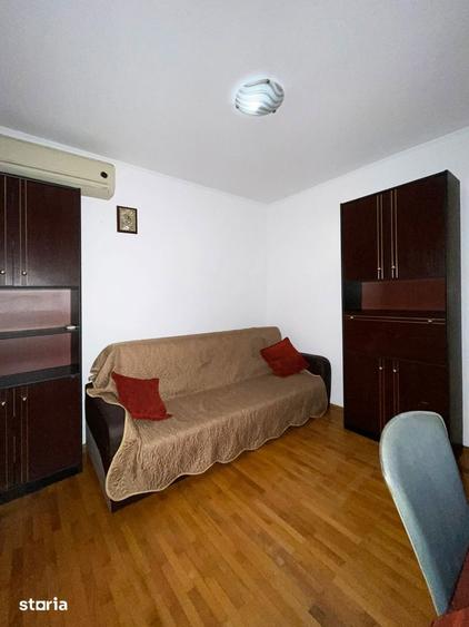 Apartament cu 3 camere decomandat, mobilat în Berceni