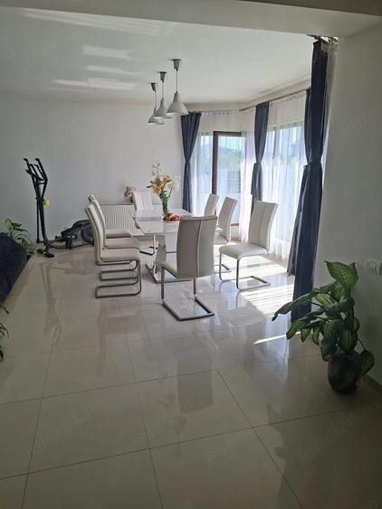 Casă cu Teren 425 Mp în Central