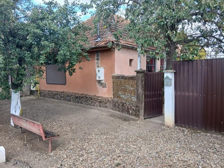 Casă cu 3 camere în Zădăreni