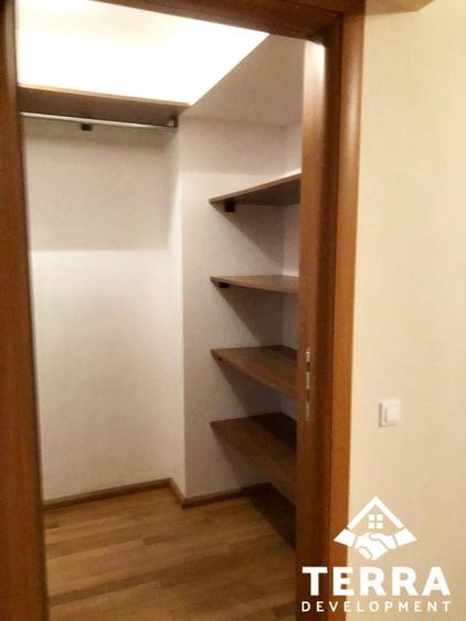 Apartament cu 3 camere decomandat, mobilat în Faleza Nord