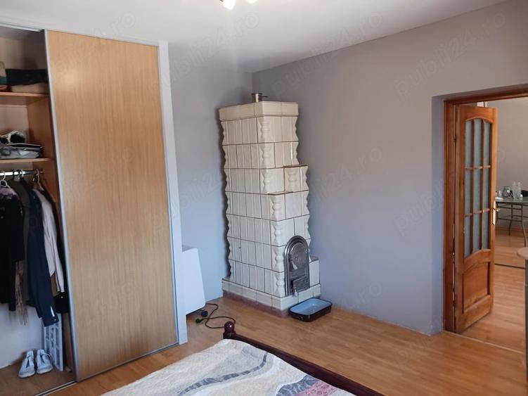 Casă cu 5 camere cu Teren 1540 Mp în Jurilovca