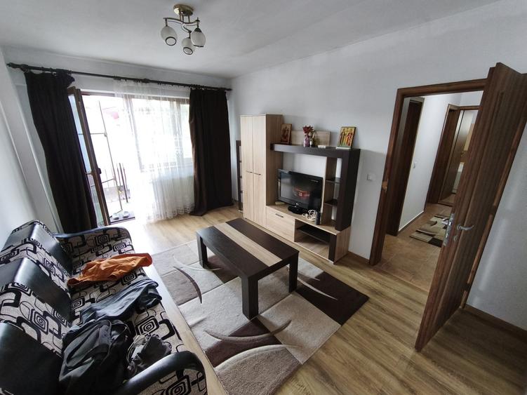 Apartament cu 2 camere decomandat în Rediu