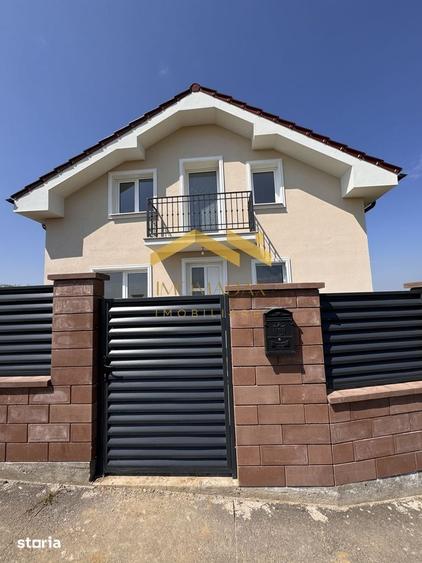 Casă cu 5 camere cu Teren 400 Mp în Bucovăț
