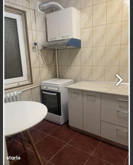 Apartament cu 3 camere decomandat în Drumul Taberei