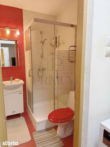 Apartament cu 4 camere decomandat, mobilat în Est