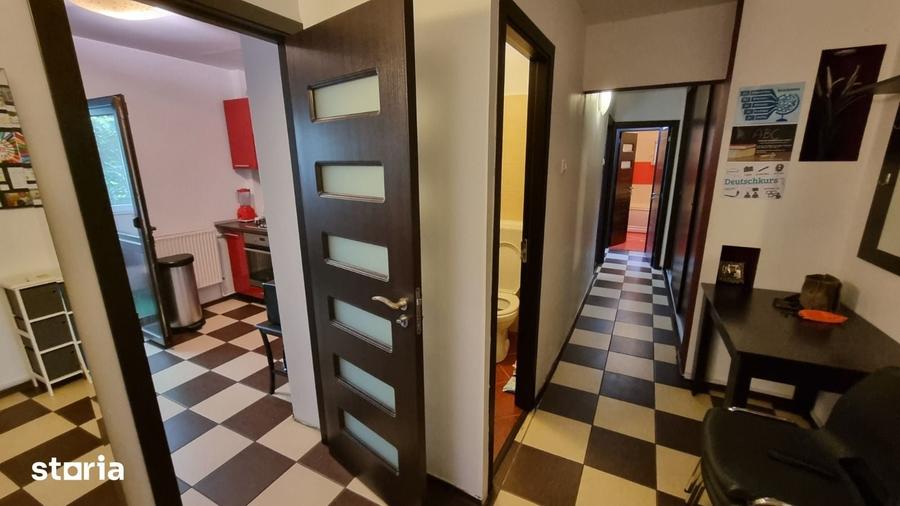 Apartament cu 3 camere în Crângași