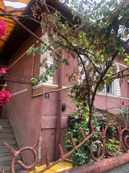 Casă cu 3 camere în Central