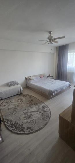 Garsonieră decomandată în Soarelui