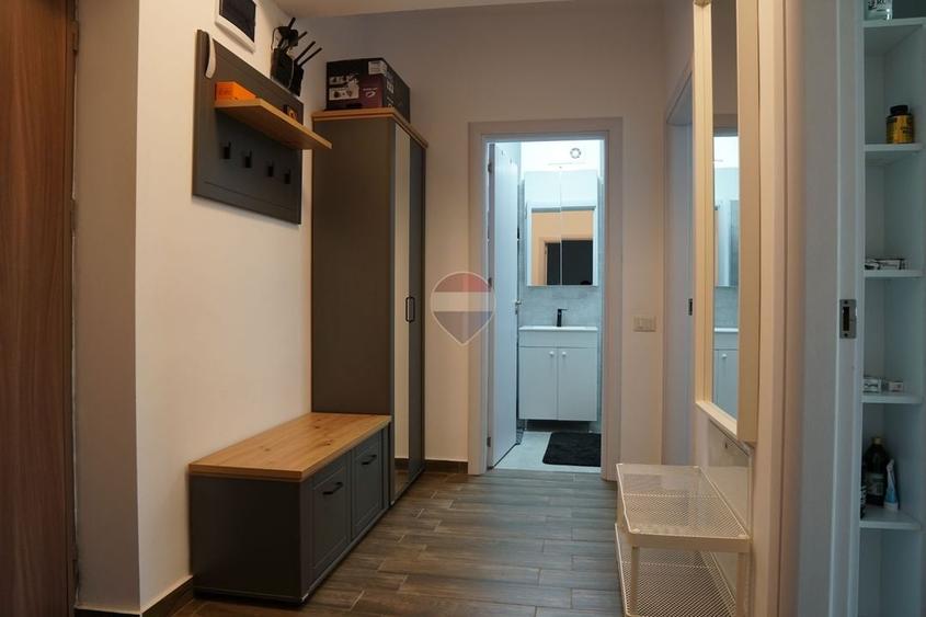 Apartament cu 2 camere decomandat, mobilat în Titan