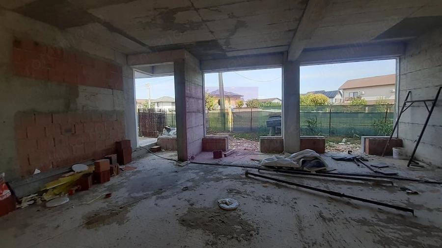 Spațiu comercial, de 330 mp, în Chiajna