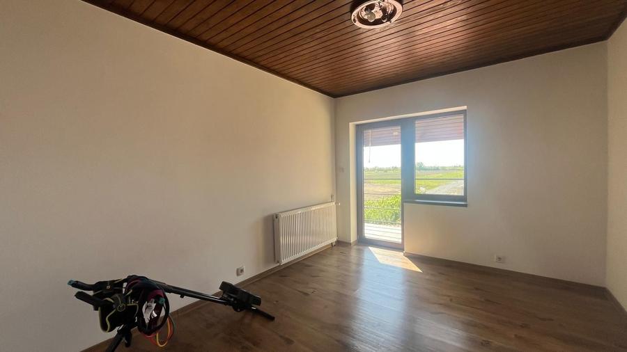 Duplex cu 5 camere cu Canalizare în Moșnița Veche