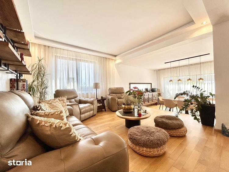 Casă cu 8 camere cu Teren 903 Mp în Central