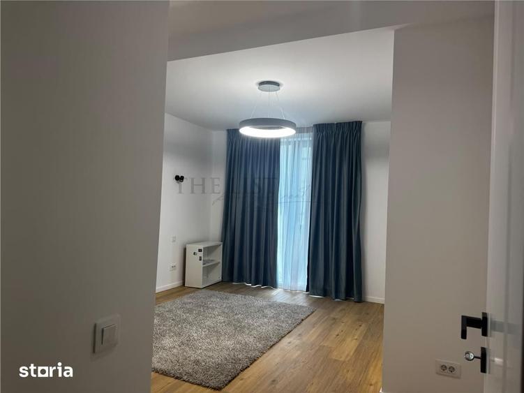 Casă cu 4 camere cu Teren 100 Mp în Central