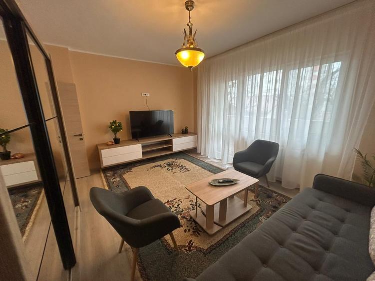 Apartament cu 2 camere decomandat, mobilat în Apărătorii Patriei