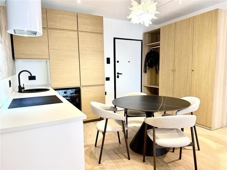 Apartament cu 2 camere decomandat, mobilat în Cotroceni