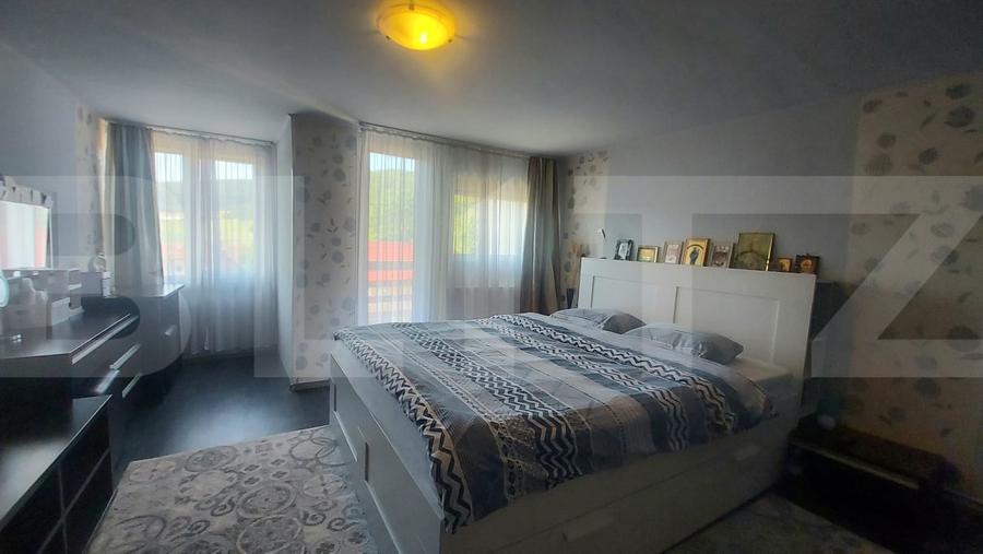 Casă individuală cu 5 camere cu Teren 4427 Mp în Vâlcele