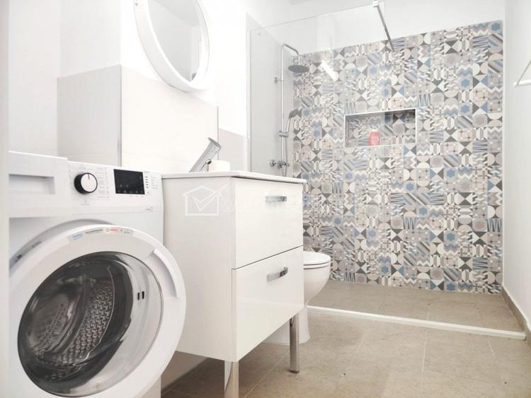 Apartament cu 3 camere decomandat în Chinteni
