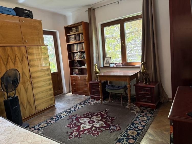Apartament cu 3 camere decomandat în Cotroceni