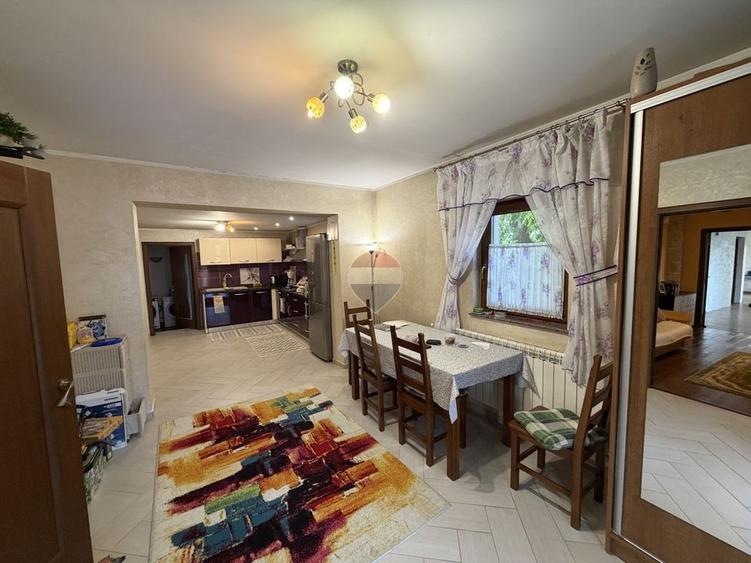Casă individuală cu 4 camere cu Teren 2500 Mp în Bolotești